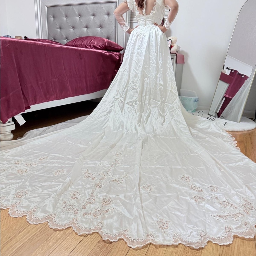 Elegant White Wedding Dress with Lace Train